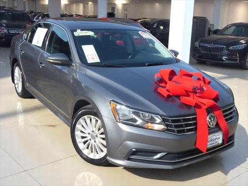 2016 Volkswagen Passat 1.8T SE