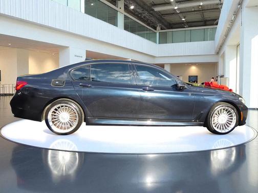 2016 BMW 750 i xDrive