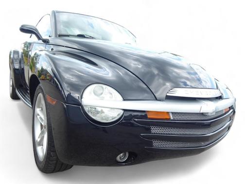 2004 Chevrolet SSR Reg Cab 116.0 WB