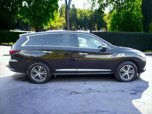 2017 INFINITI QX60 Base
