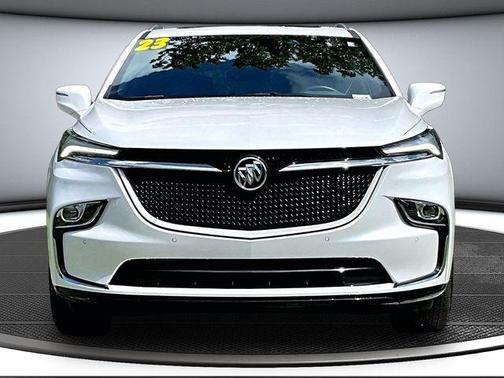 White Frost Tri-Coat 2023 Buick Enclave Essence