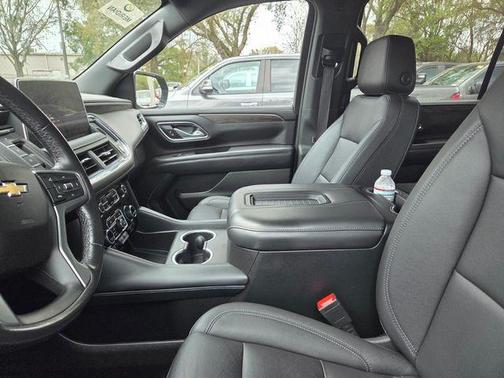 2022 Chevrolet Suburban LT