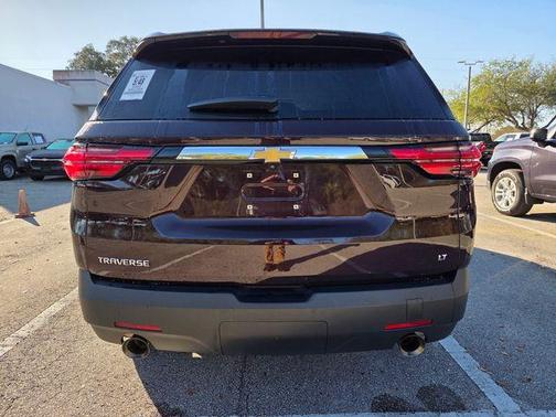Black Cherry Metallic 2023 Chevrolet Traverse LT Cloth