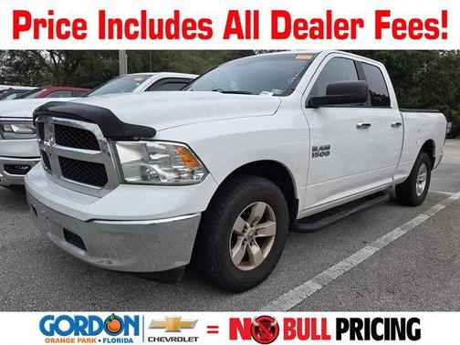 Bright White Clearcoat 2017 RAM 1500 SLT