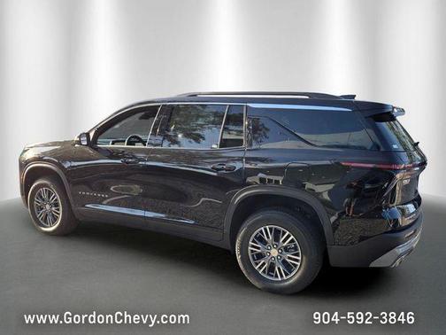 Mosaic Black Metallic 2026 Chevrolet Traverse LT