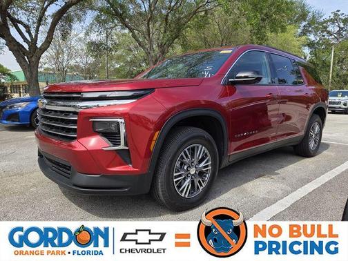 Radiant Red 2025 Chevrolet Traverse LT