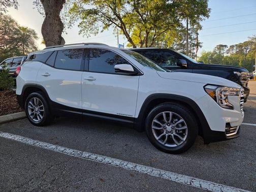 Summit White 2023 GMC Terrain SLT