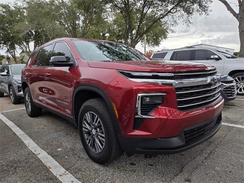 2025 Chevrolet Traverse LT