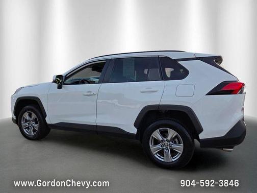 Ice 2024 Toyota RAV4 XLE