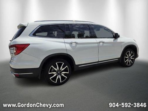 Platinum White Pearl 2022 Honda Pilot Touring 7-Passenger