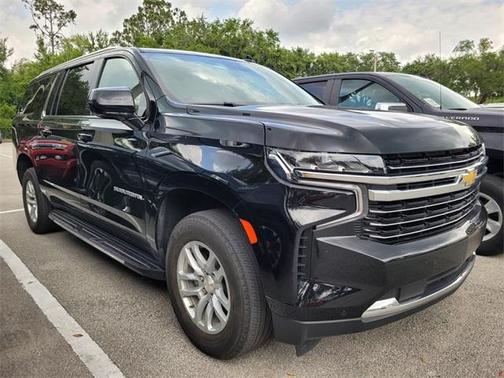 2023 Chevrolet Suburban LT