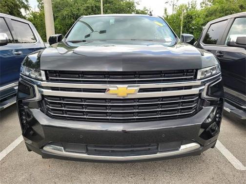 2023 Chevrolet Suburban LT