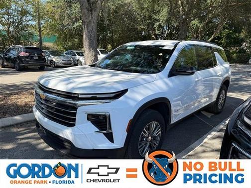 2025 Chevrolet Traverse LT