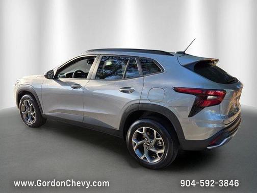 Sterling Gray Metallic 2025 Chevrolet Trax LT