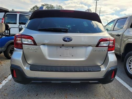 2018 Subaru Outback 2.5i