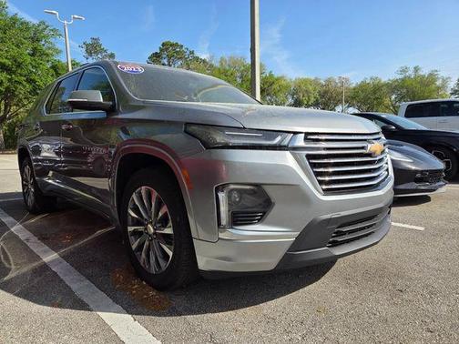 Sterling Gray Metallic 2023 Chevrolet Traverse Premier