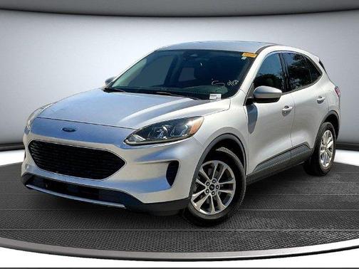 Ingot Silver 2020 Ford Escape SE