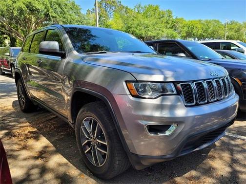 2019 Jeep Grand Cherokee Laredo E