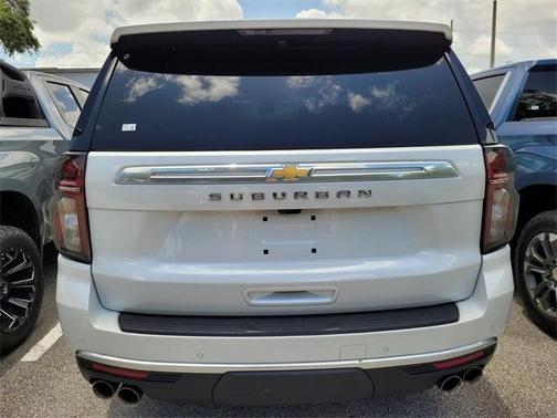 2023 Chevrolet Suburban High Country