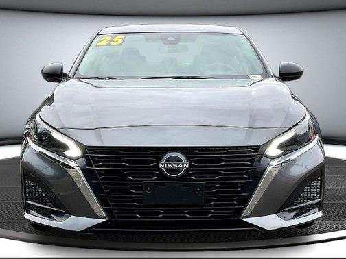 Gun Metallic 2025 Nissan Altima SV