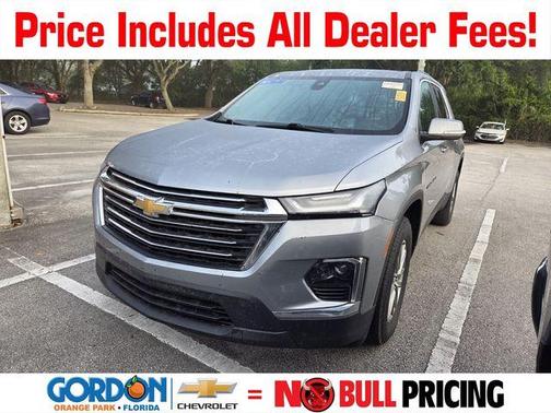 Sterling Gray Metallic 2023 Chevrolet Traverse LT Cloth