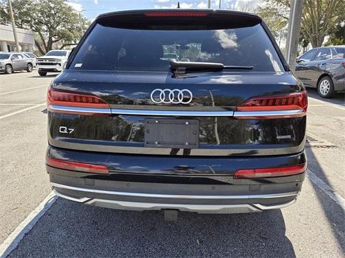2021 Audi Q7 55 Premium Plus