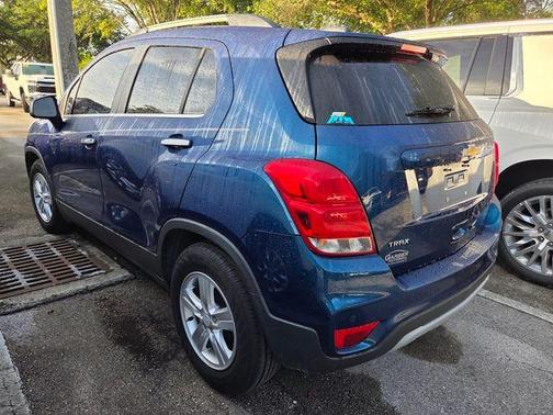 Pacific Blue Metallic 2019 Chevrolet Trax LT
