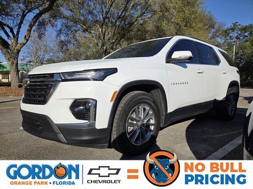 Summit White 2023 Chevrolet Traverse LT Cloth