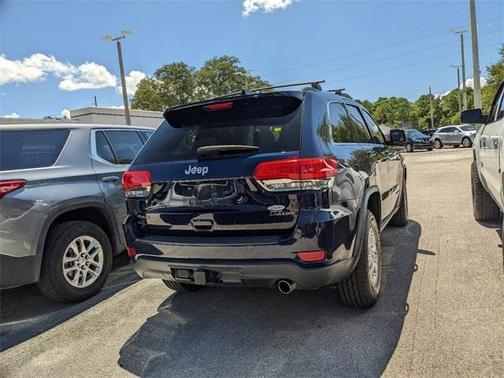 Photo 3 of 4 of 2014 Jeep Grand Cherokee Laredo