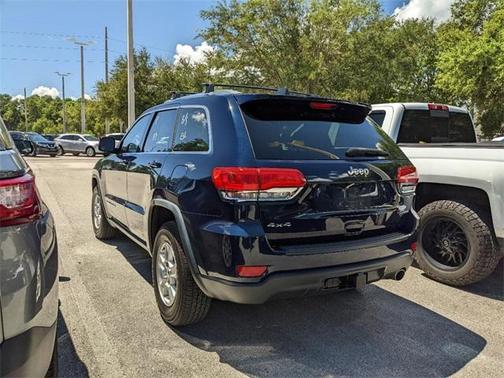 Photo 4 of 4 of 2014 Jeep Grand Cherokee Laredo