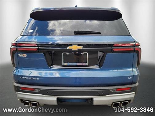2024 Chevrolet Traverse LT
