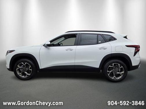 Summit White 2026 Chevrolet Trax LT