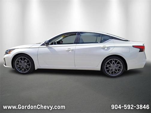 2024 Nissan Altima 2.0 SR