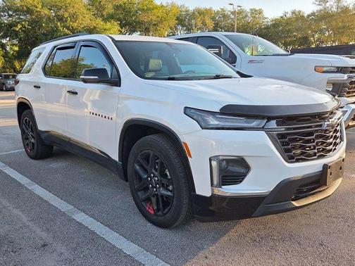 Summit White 2023 Chevrolet Traverse Premier