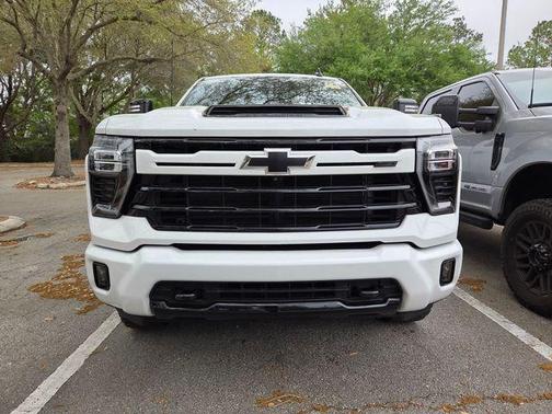 Summit White 2024 Chevrolet Silverado 2500 LT