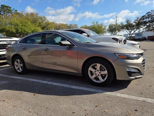 Mineral Gray Metallic 2025 Chevrolet Malibu LT