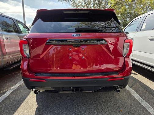 Rapid Red Metallic Tinted Clearcoat 2023 Ford Explorer ST-Line