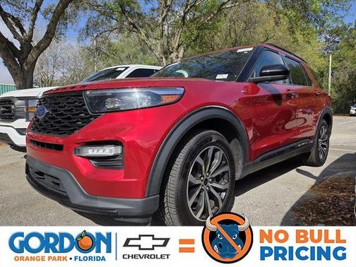 Rapid Red Metallic Tinted Clearcoat 2023 Ford Explorer ST-Line