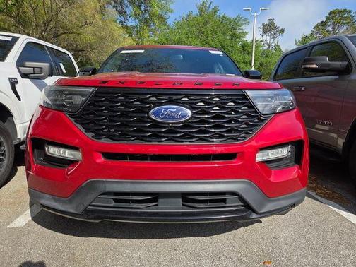 Rapid Red Metallic Tinted Clearcoat 2023 Ford Explorer ST-Line