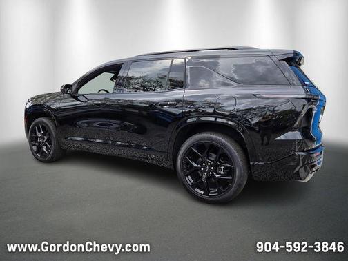 Mosaic Black Metallic 2026 Chevrolet Traverse RS