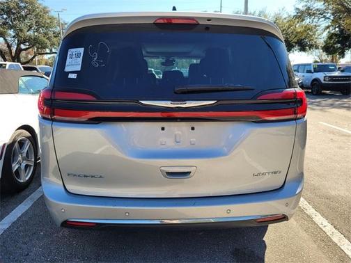 2024 Chrysler Pacifica Limited