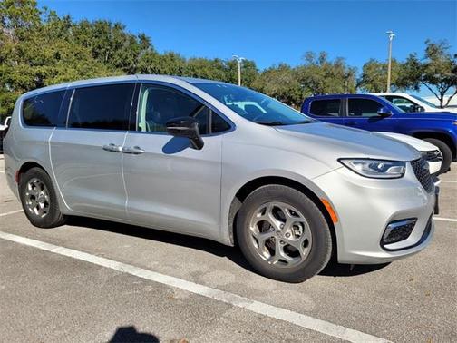 2024 Chrysler Pacifica Limited