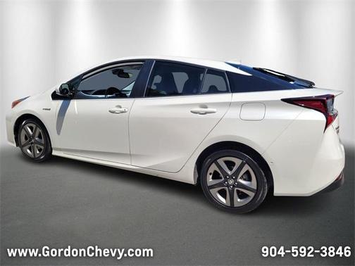 2019 Toyota Prius XLE