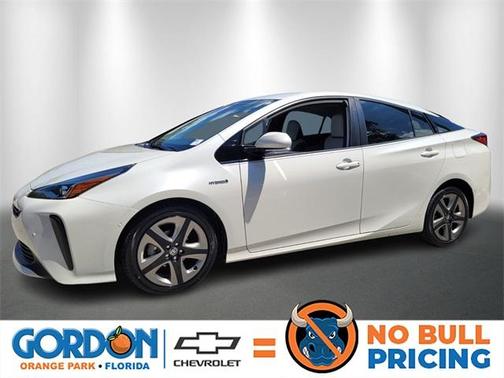 2019 Toyota Prius XLE