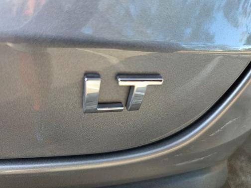 Sterling Gray Metallic 2025 Chevrolet Trax LT