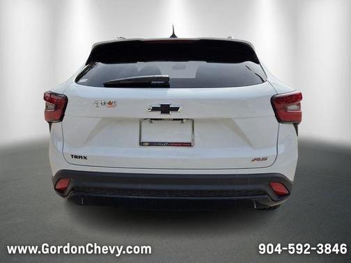Summit White 2025 Chevrolet Trax 2RS
