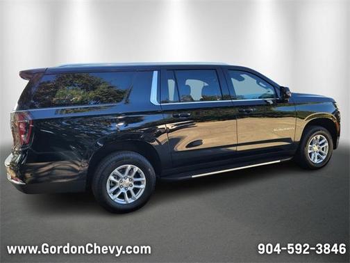 2025 Chevrolet Suburban LS