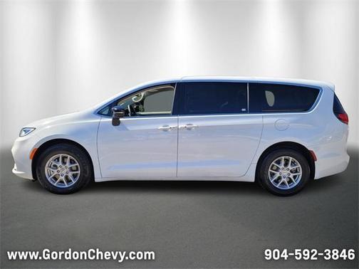 2024 Chrysler Pacifica Touring-L