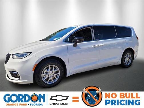 2024 Chrysler Pacifica Touring-L