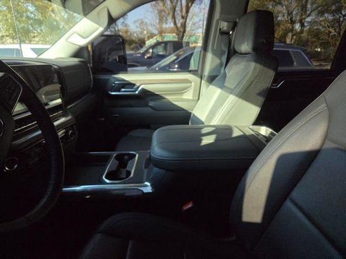 Summit White 2024 Chevrolet Silverado 2500 LTZ